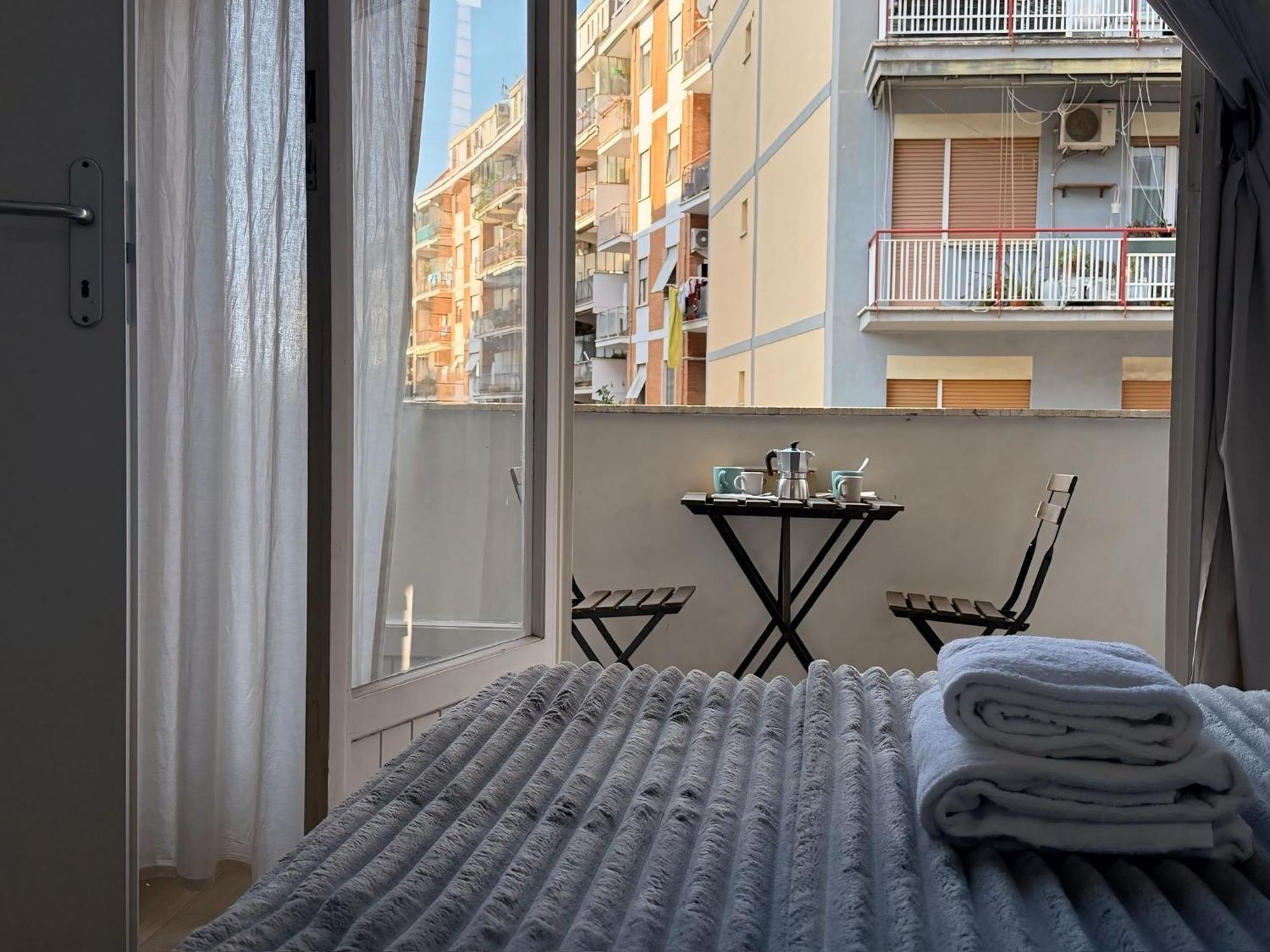 Rhome Rome Room photo